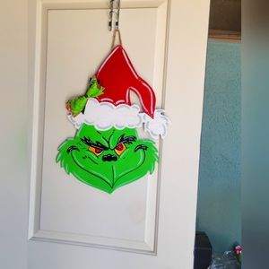 Grinch style door hanger